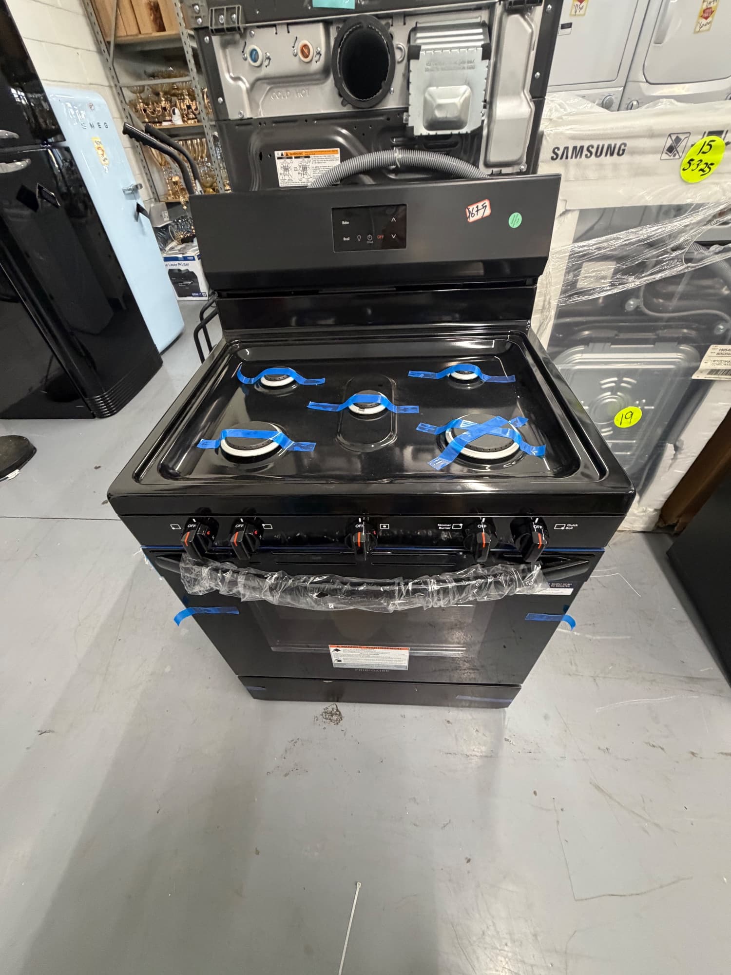 Frigidaire 30” Freestanding Gas Range, model FCRG3052BB