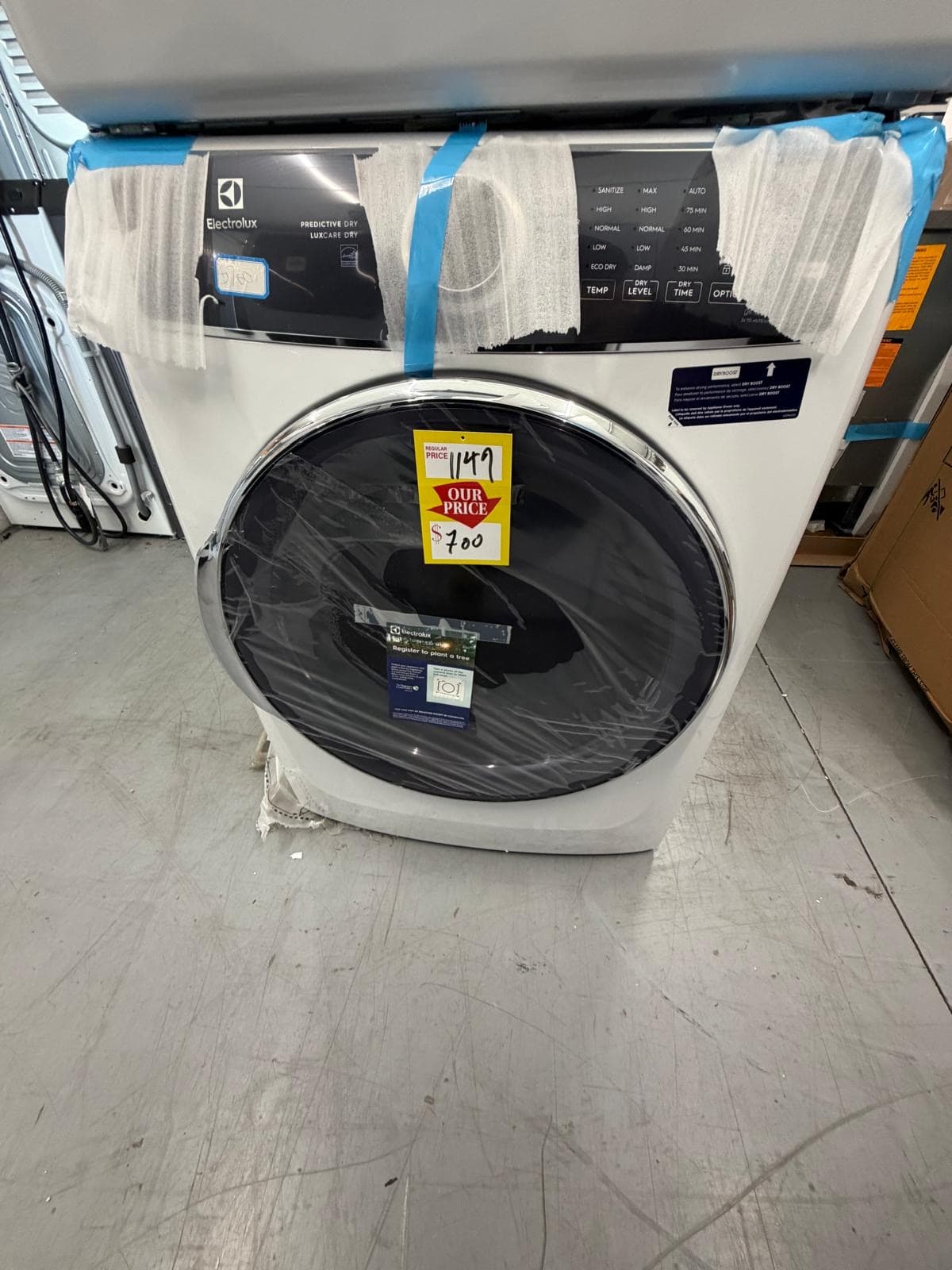 Electrolux 8.0 Cu. Ft. Front-Load Gas Dryer, model ELFG7637AW